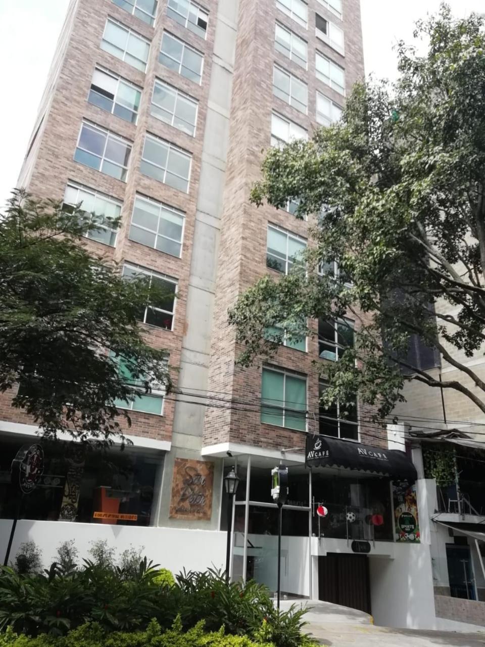 Apartasuite Laureles Cmc Медельин Экстерьер фото